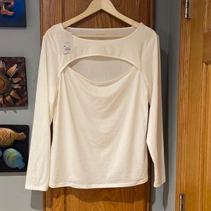 NTW Nine West peep neck top